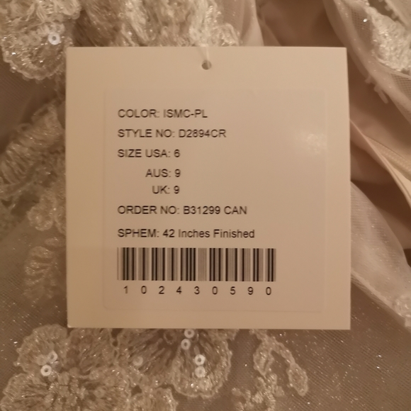 Essense of Australia Wedding Dress Size 6 - Picture 8 of 8